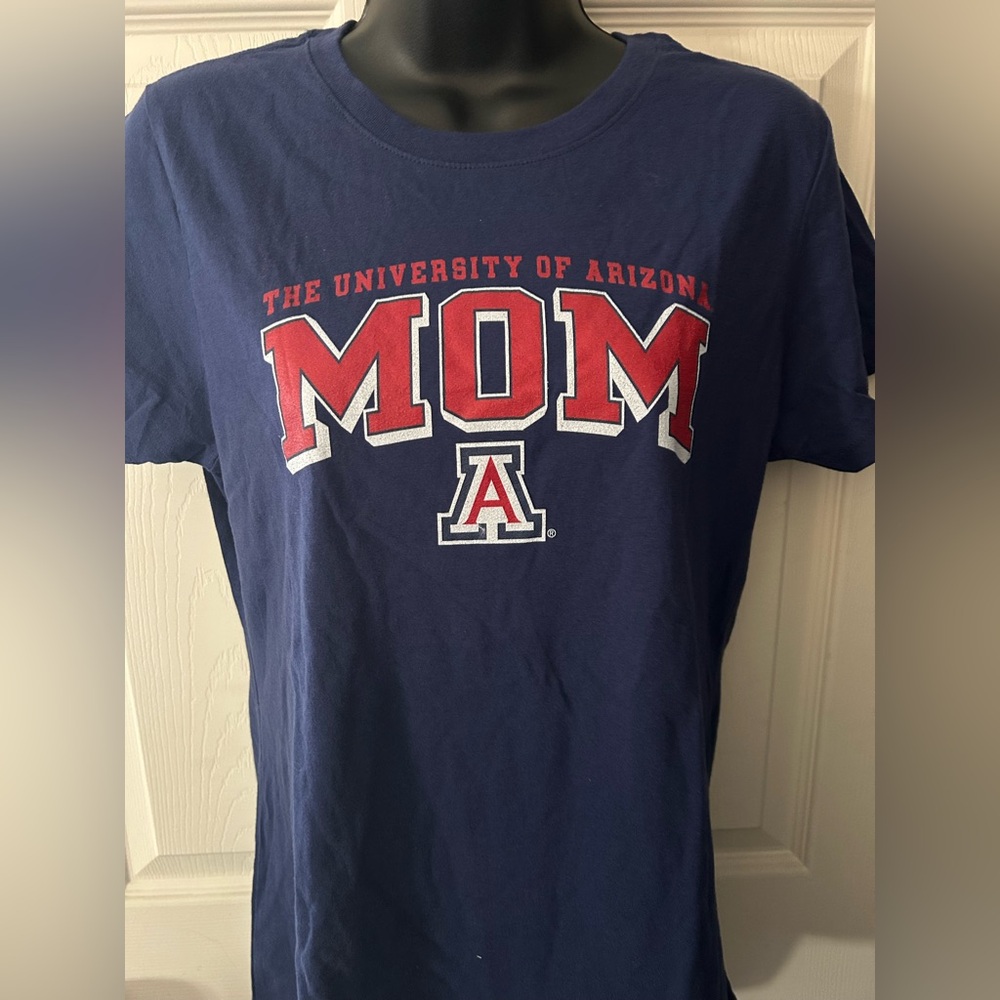 The University of Arizona “Mom” Tshirt